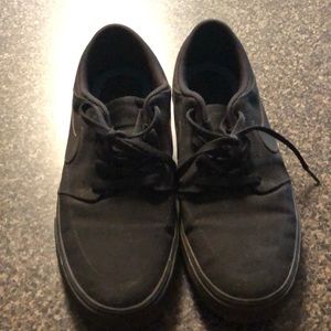 Nike SB CANVAS SHOES